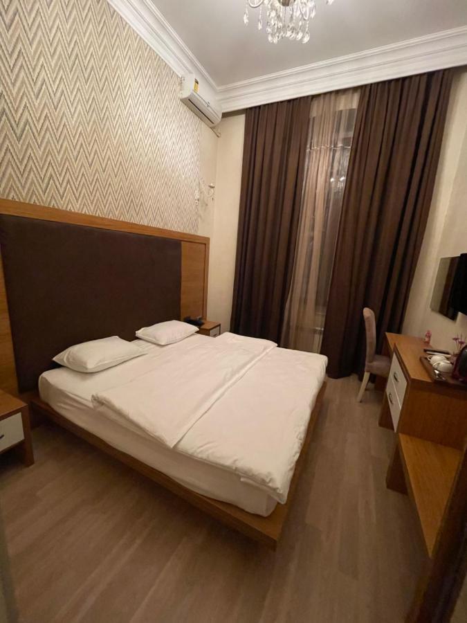 Solo Hotel On Nizami Street บากู ภายนอก รูปภาพ