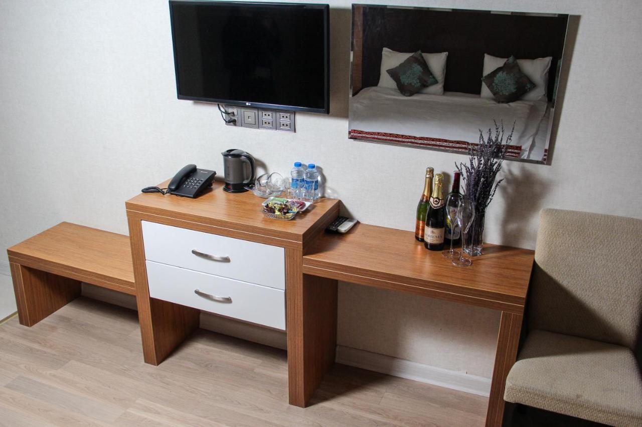 Solo Hotel On Nizami Street บากู ภายนอก รูปภาพ