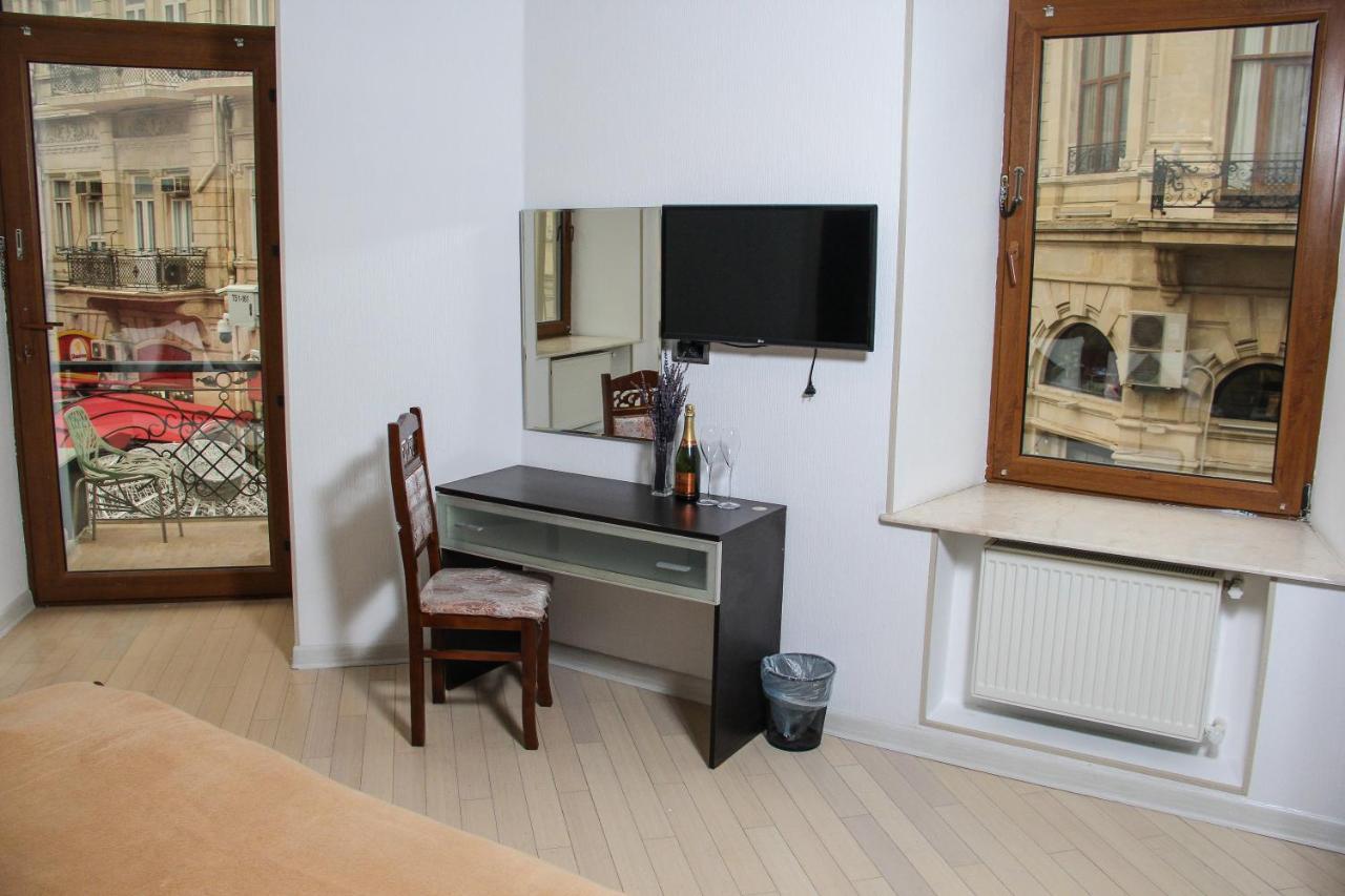 Solo Hotel On Nizami Street บากู ภายนอก รูปภาพ